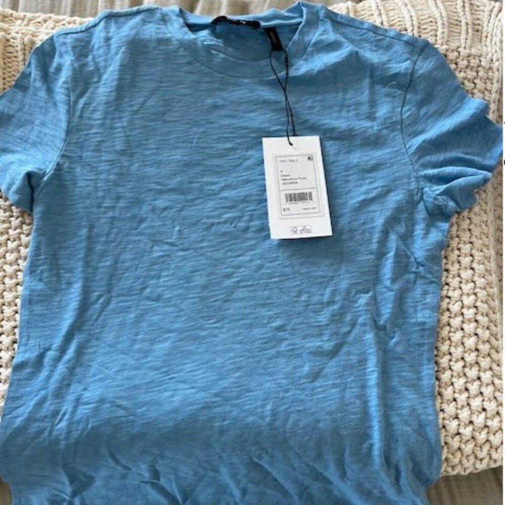 Blue Theory tee, S, NWT